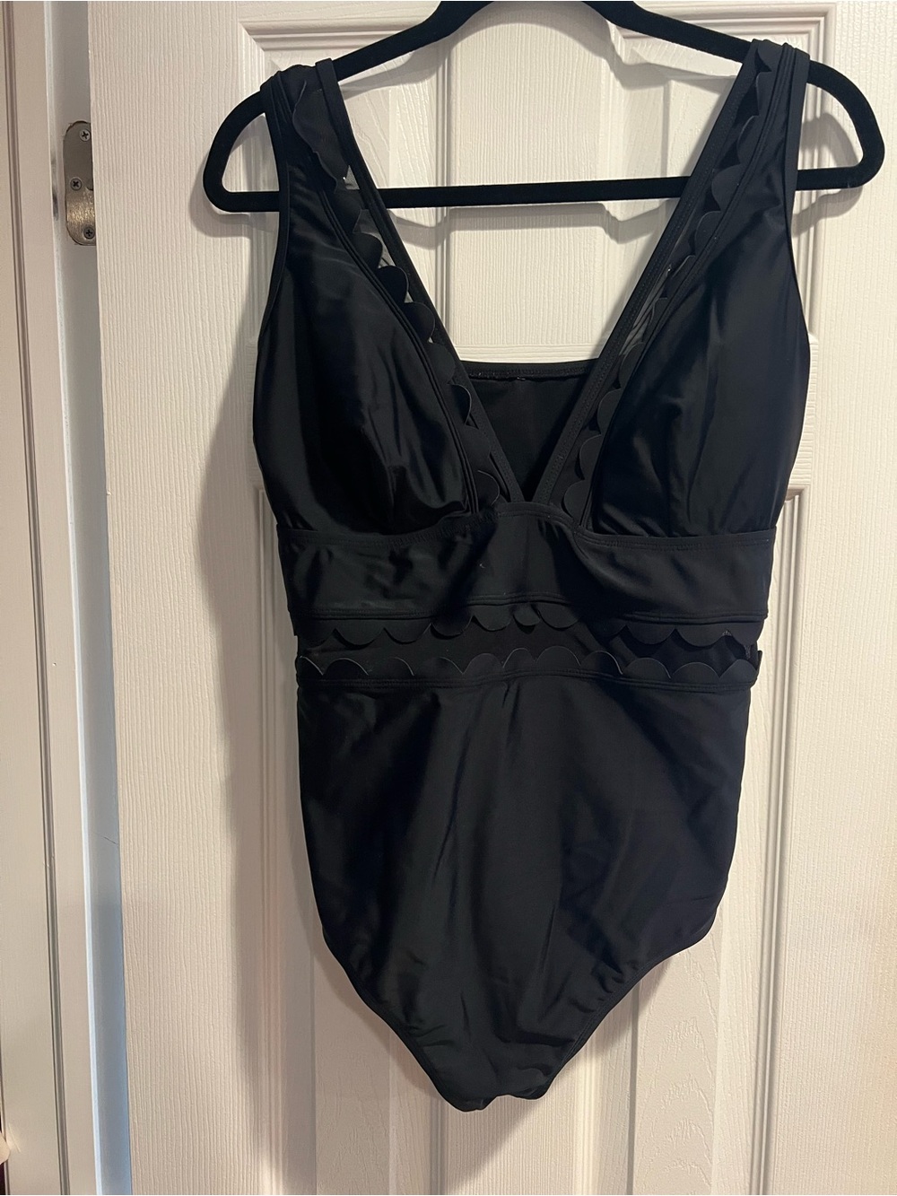 Black Scalloped V-Neck One-Piece Swimsuit
